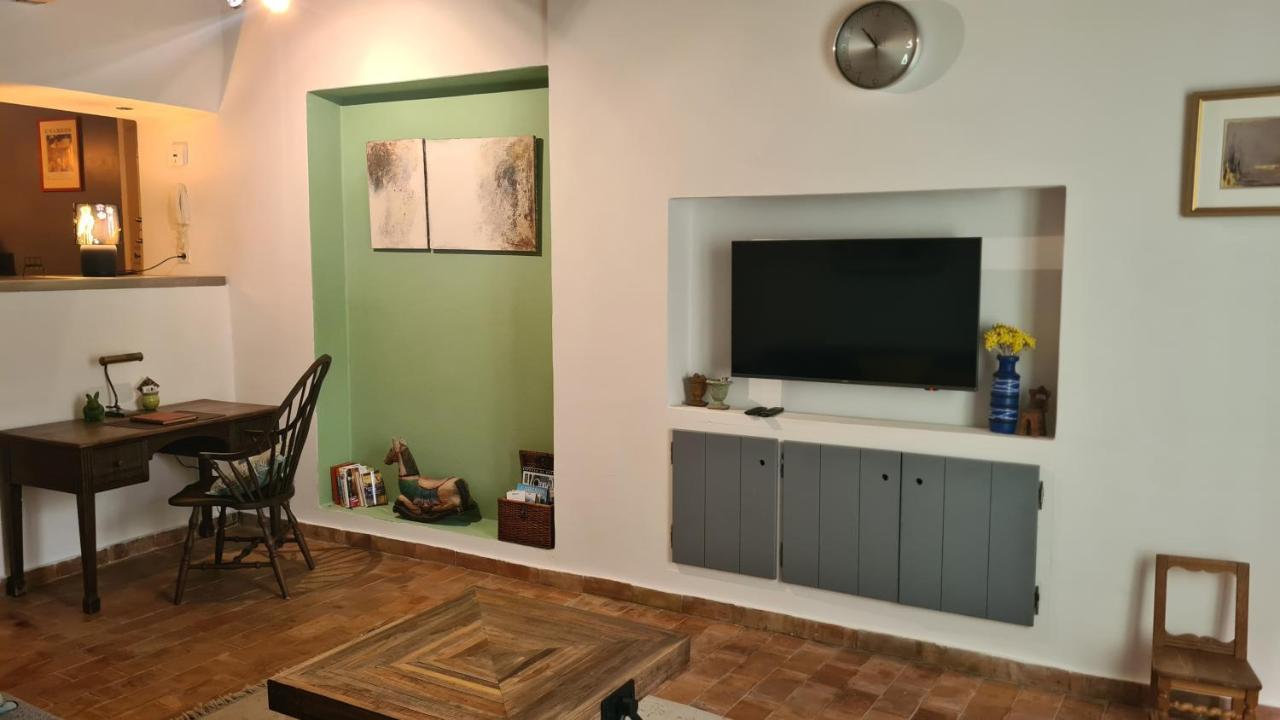Cocon Du Papillon A Lourmarin Apartment ภายนอก รูปภาพ