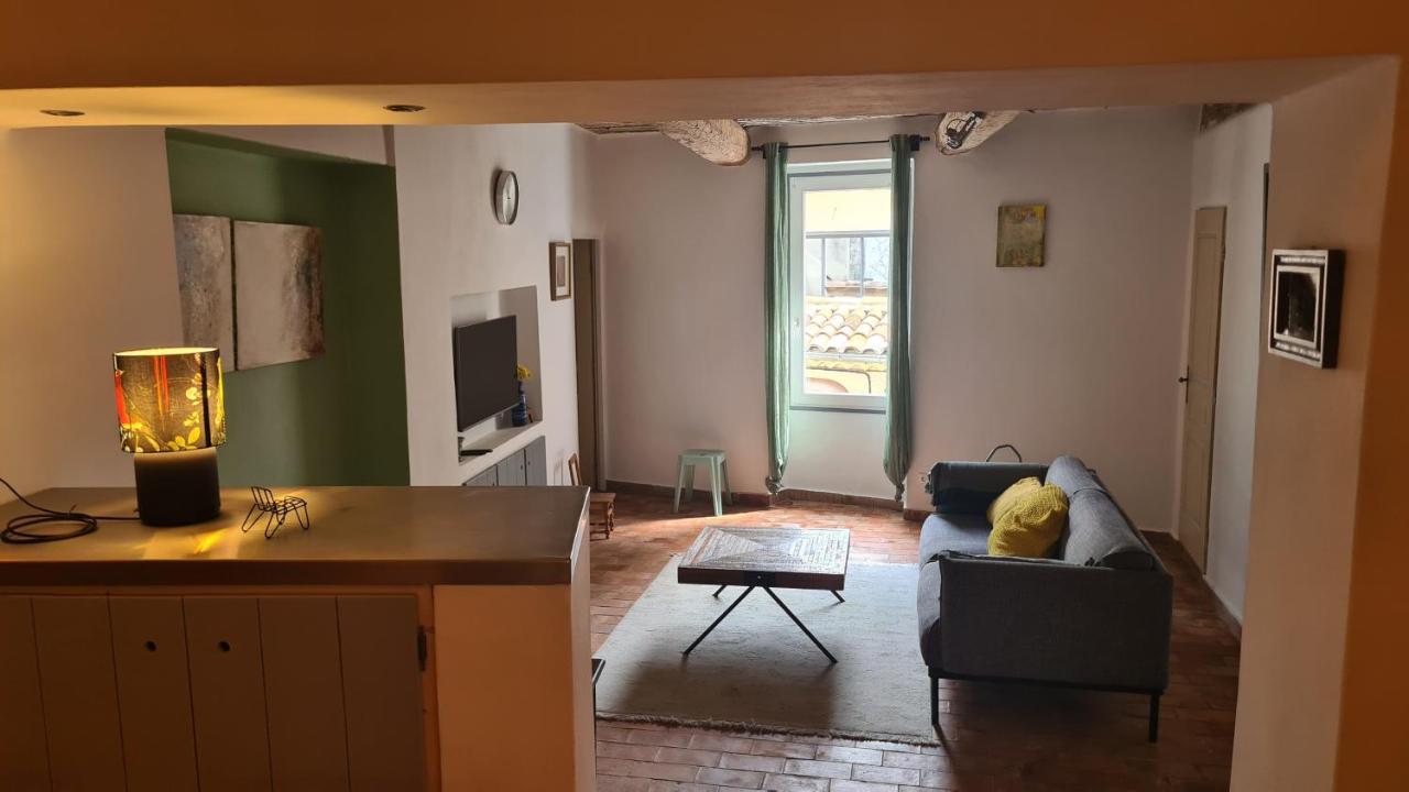Cocon Du Papillon A Lourmarin Apartment ภายนอก รูปภาพ