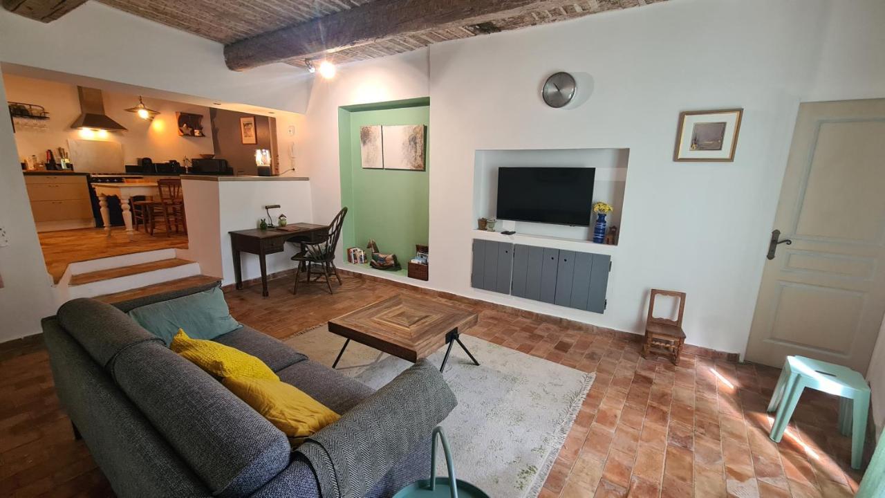 Cocon Du Papillon A Lourmarin Apartment ภายนอก รูปภาพ